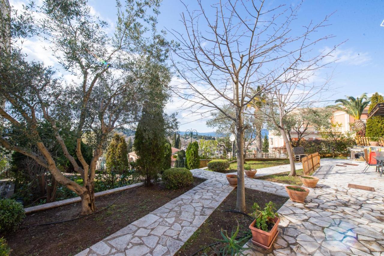 Julias Village-Allure Alepou Exterior photo